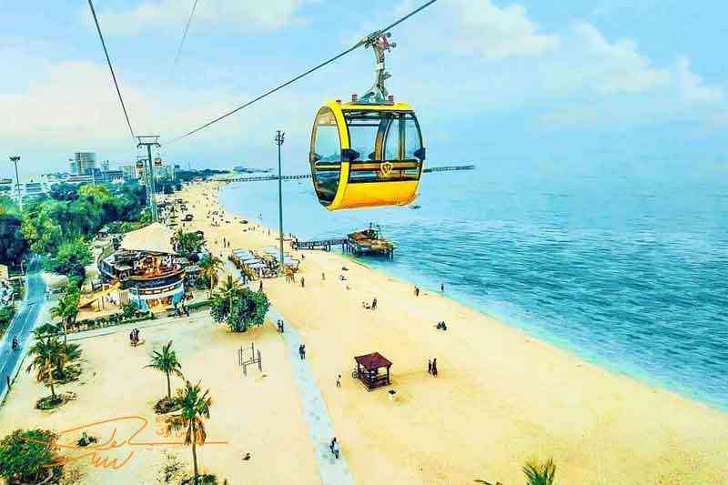 292Mika-Mall-cable-car.jpg